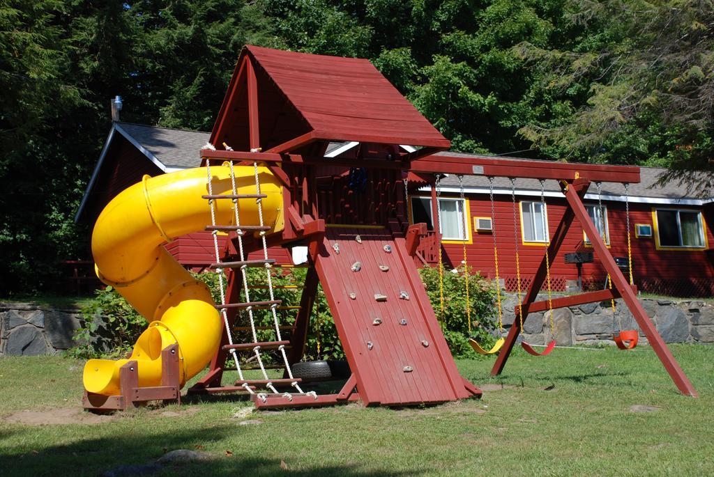 Flamingo Resort On Lake George Diamond Point Exterior photo