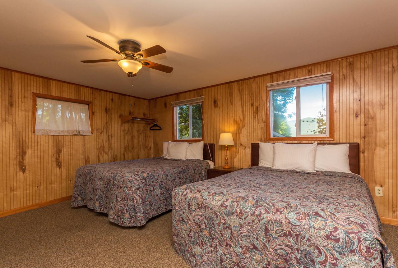 Flamingo Resort On Lake George Diamond Point Exterior photo