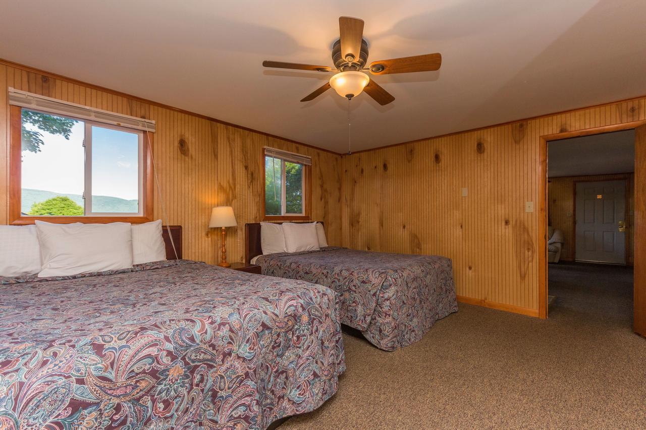 Flamingo Resort On Lake George Diamond Point Exterior photo